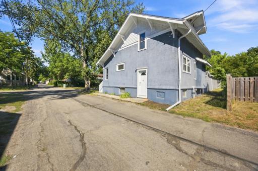 1310 11th Avenue S, Fargo, ND 58103