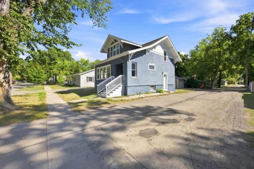 1310 11th Avenue S, Fargo, ND 58103