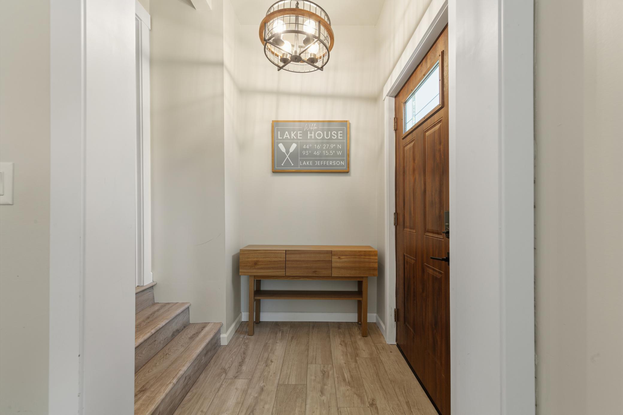 5 entry_foyer.jpg