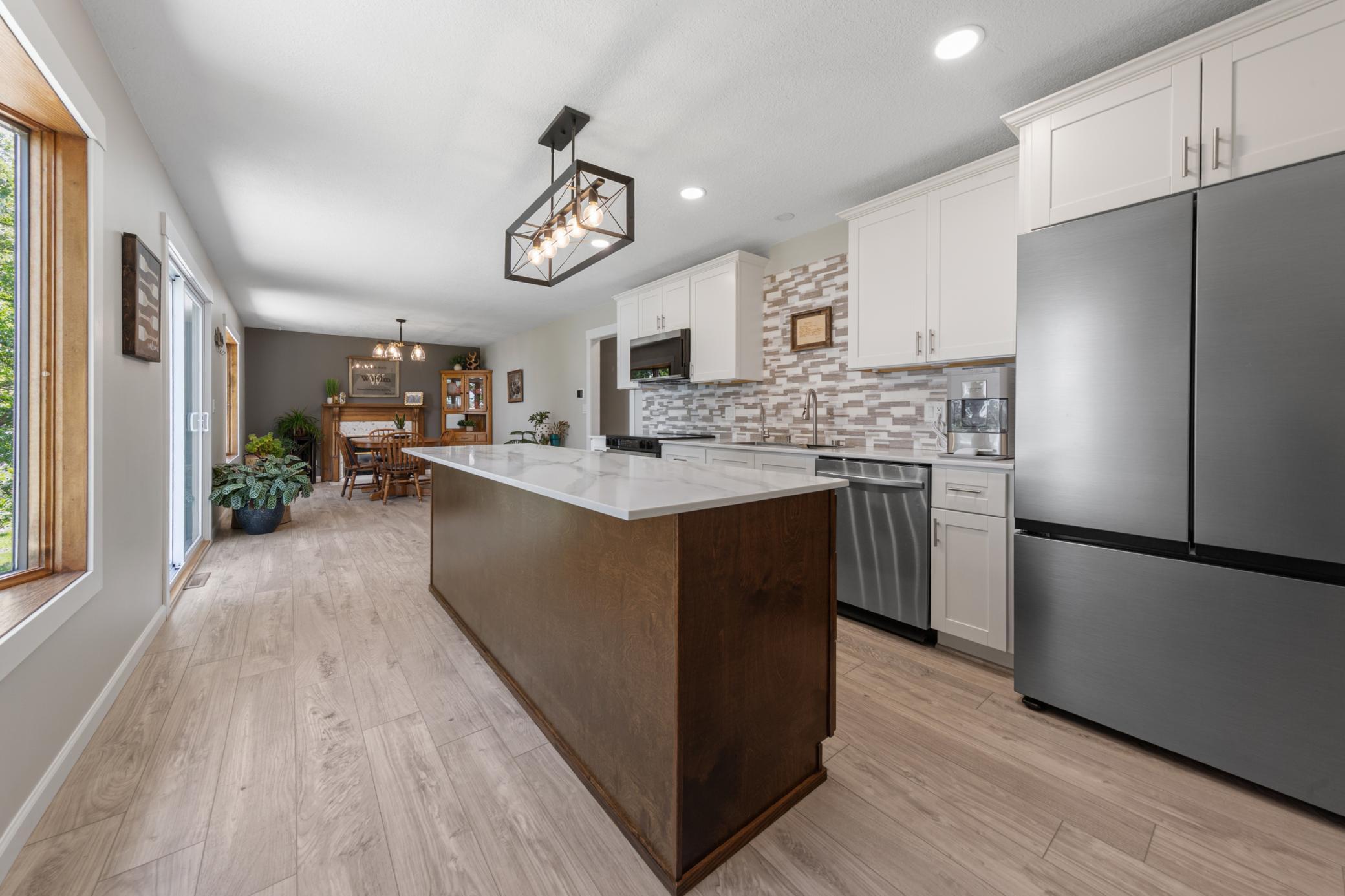 11 kitchen.jpg