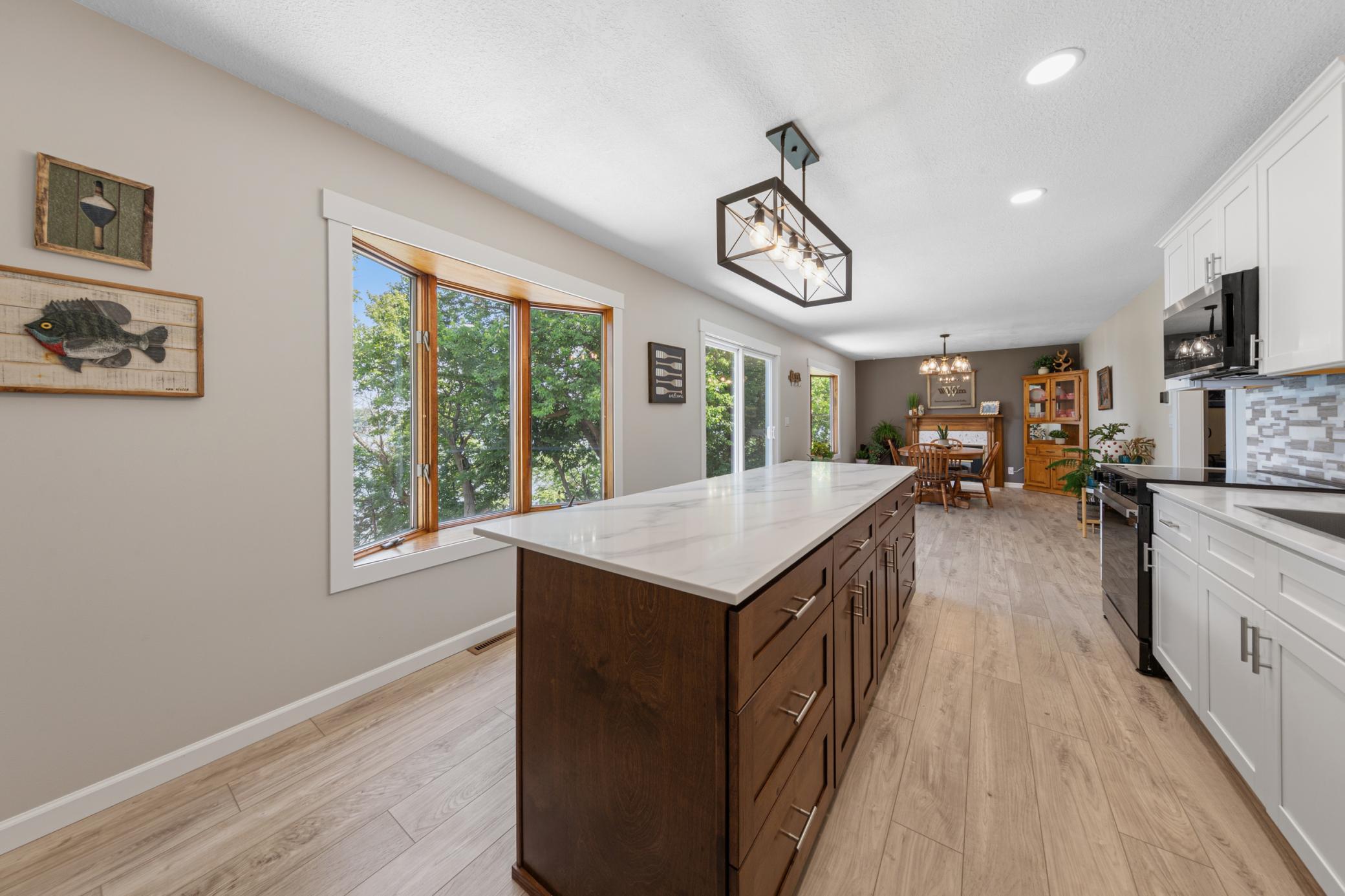 17 kitchen.jpg