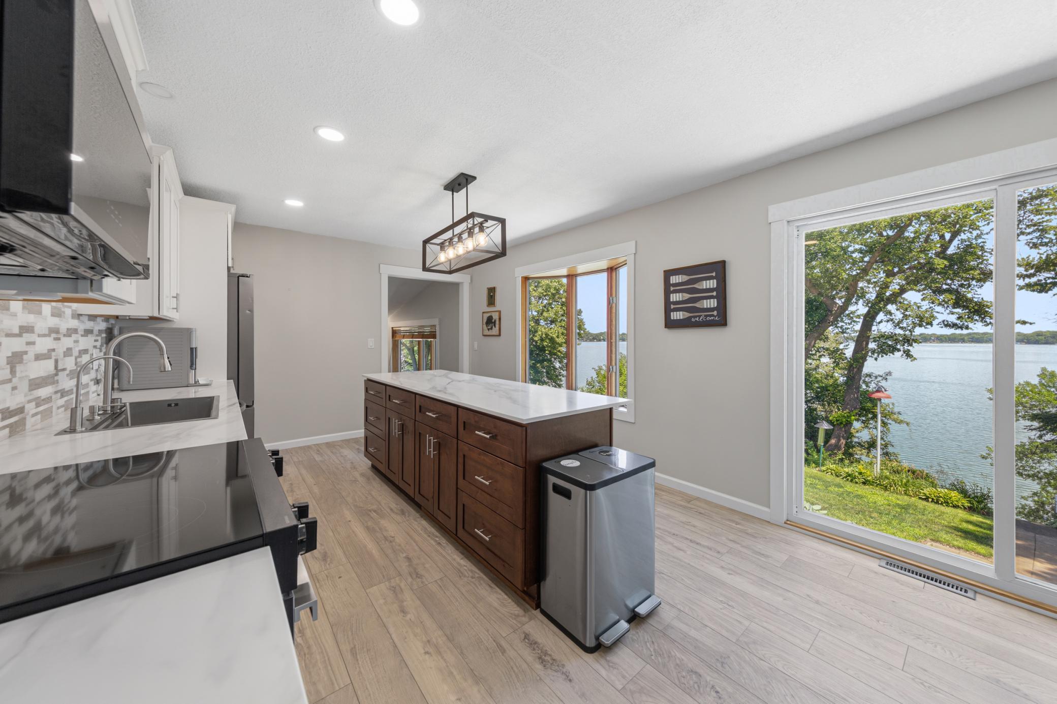 13 kitchen.jpg
