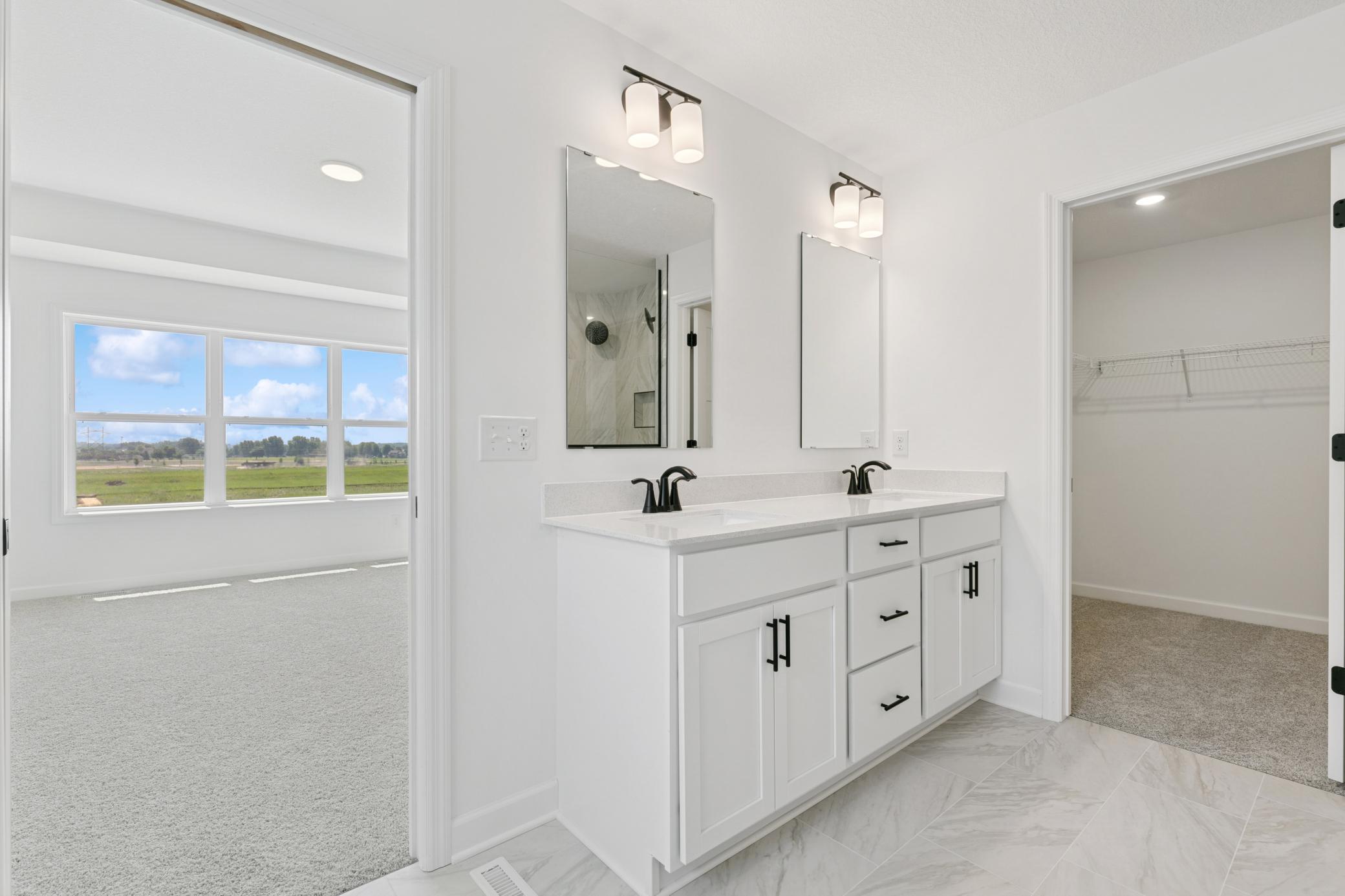 (Photo of a similar home, actual finishes may vary)