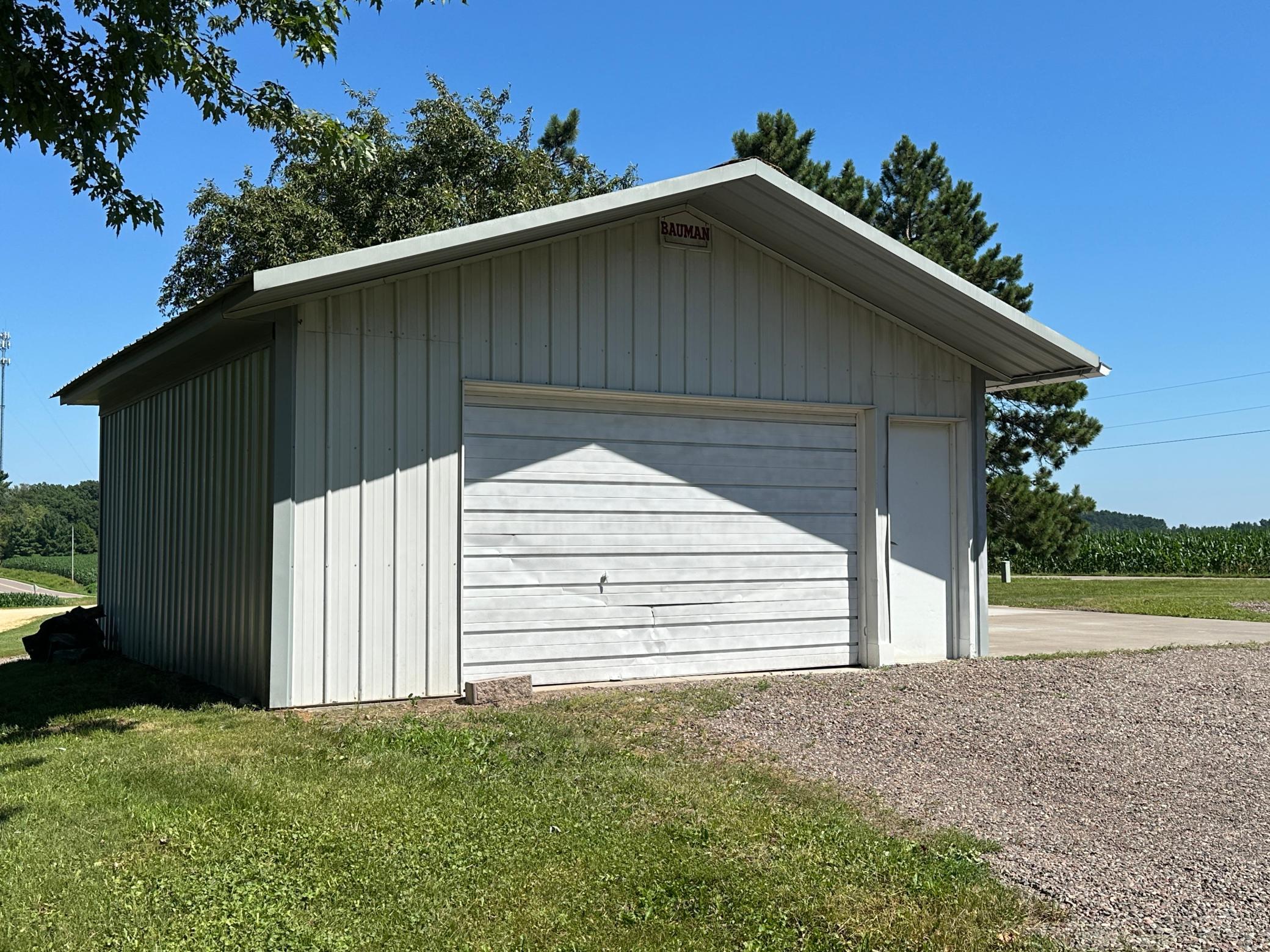 cedar road detached garage.JPG