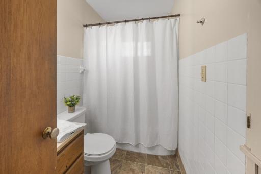 Main level full bathroom