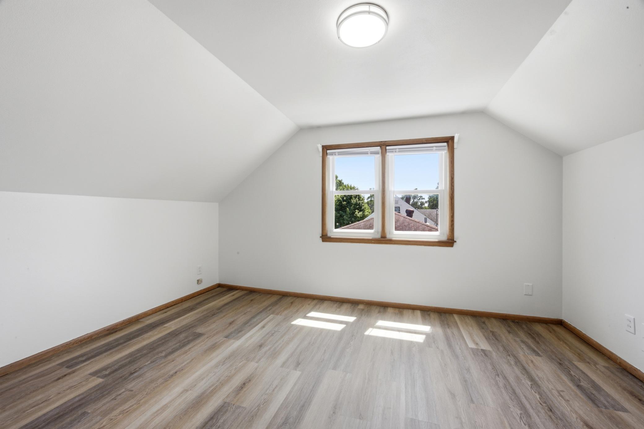 2nd floor - Bed 4