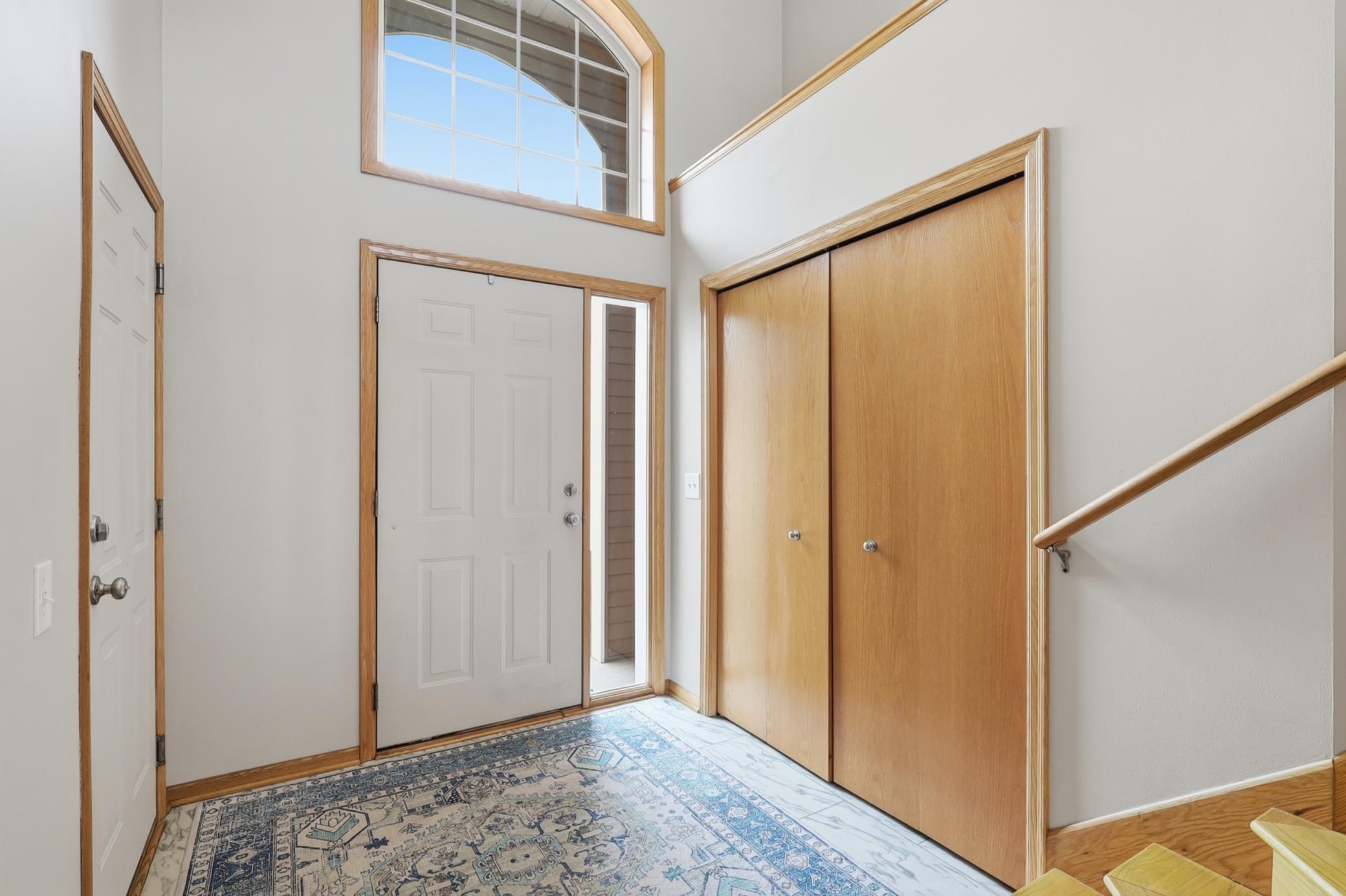 Huge foyer with closet