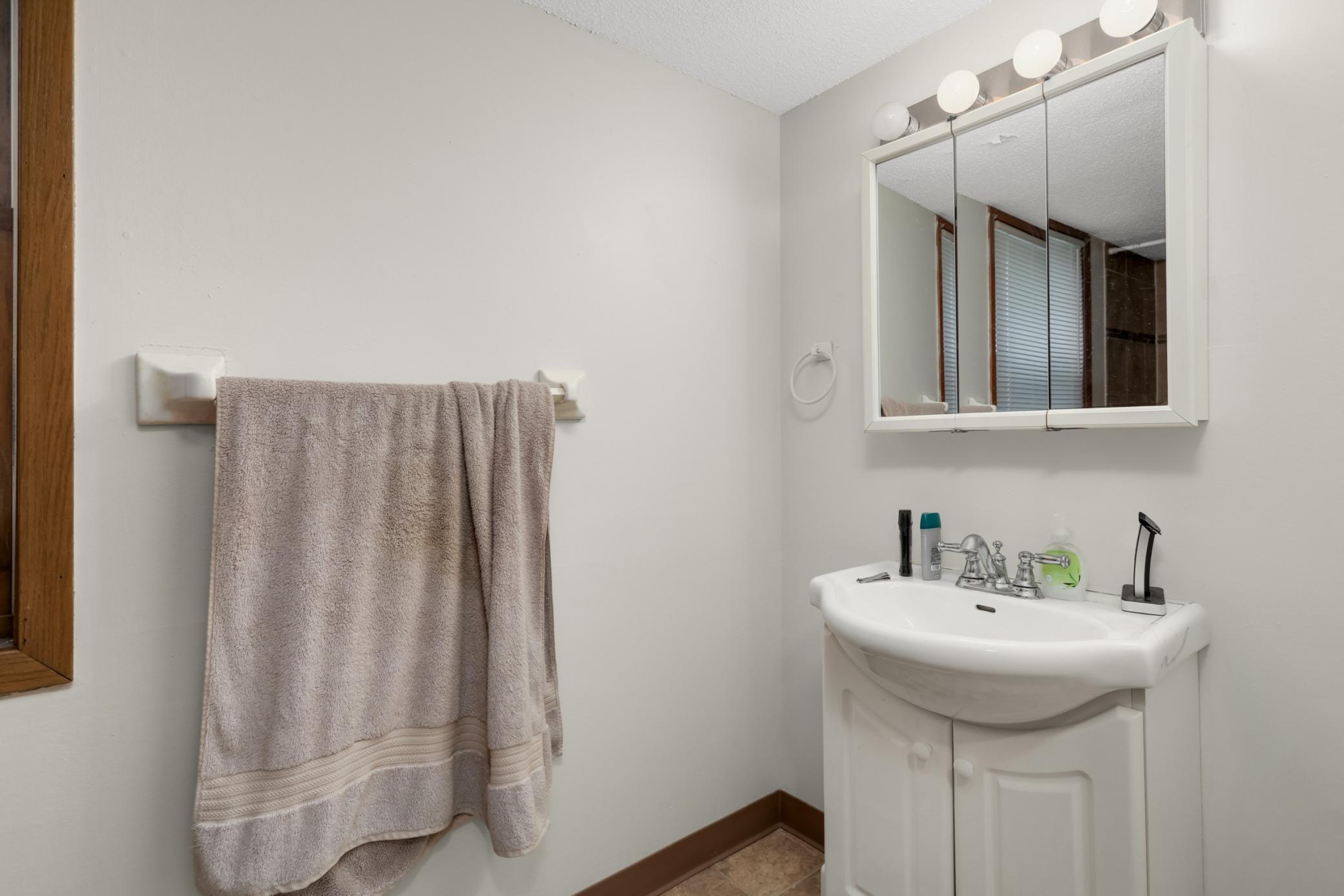 Unit 1 Lower Level Full Bathroom