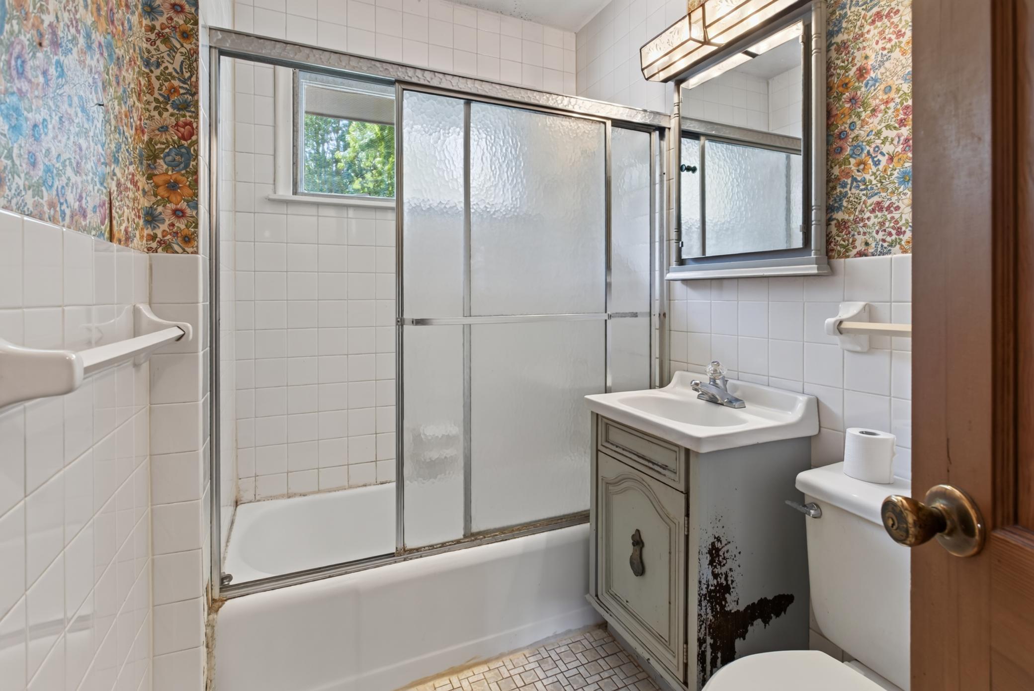Main level: full bathroom