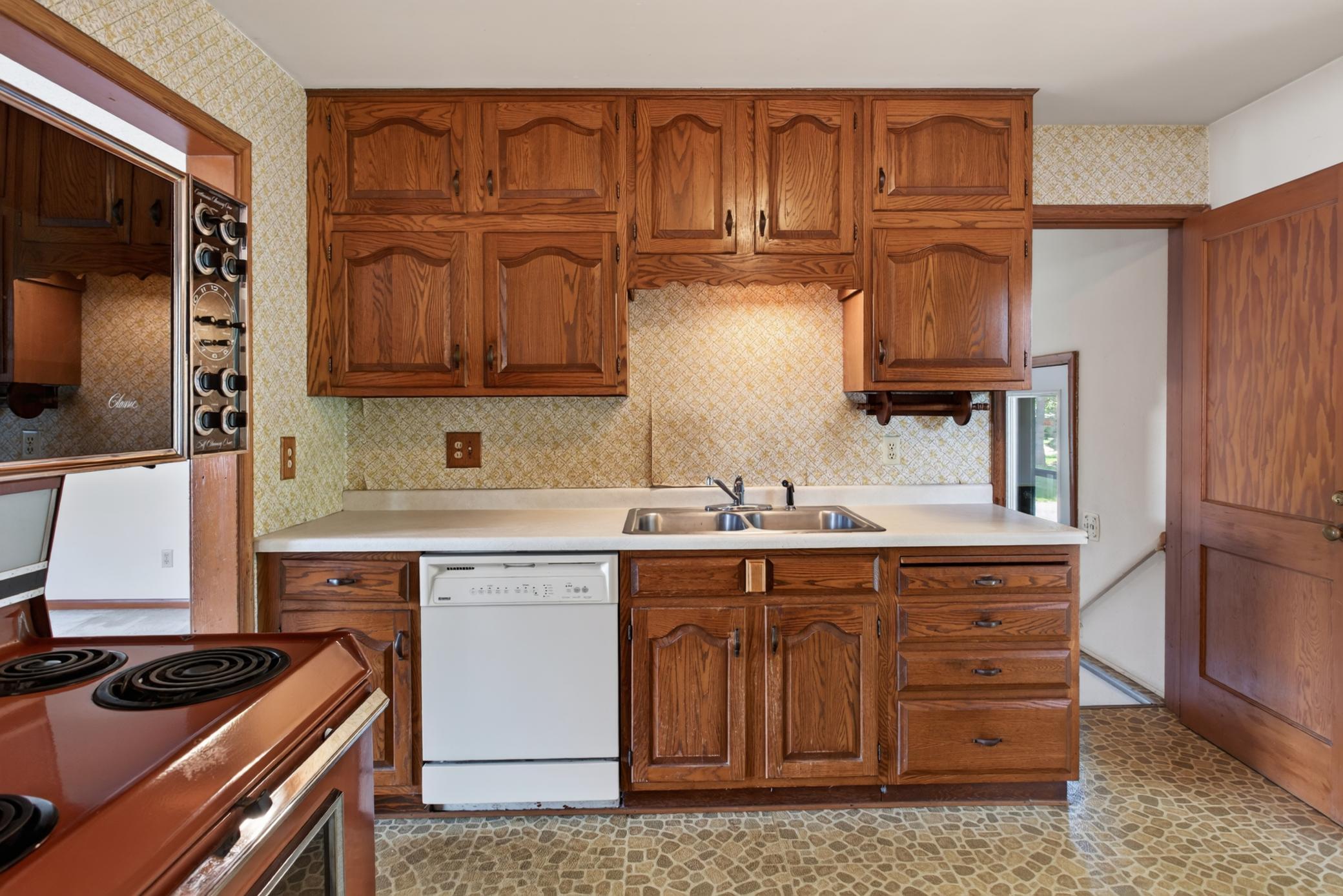 Main level: kitchen