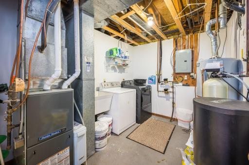 1735 Orchid Drive N, Mankato, MN 56003