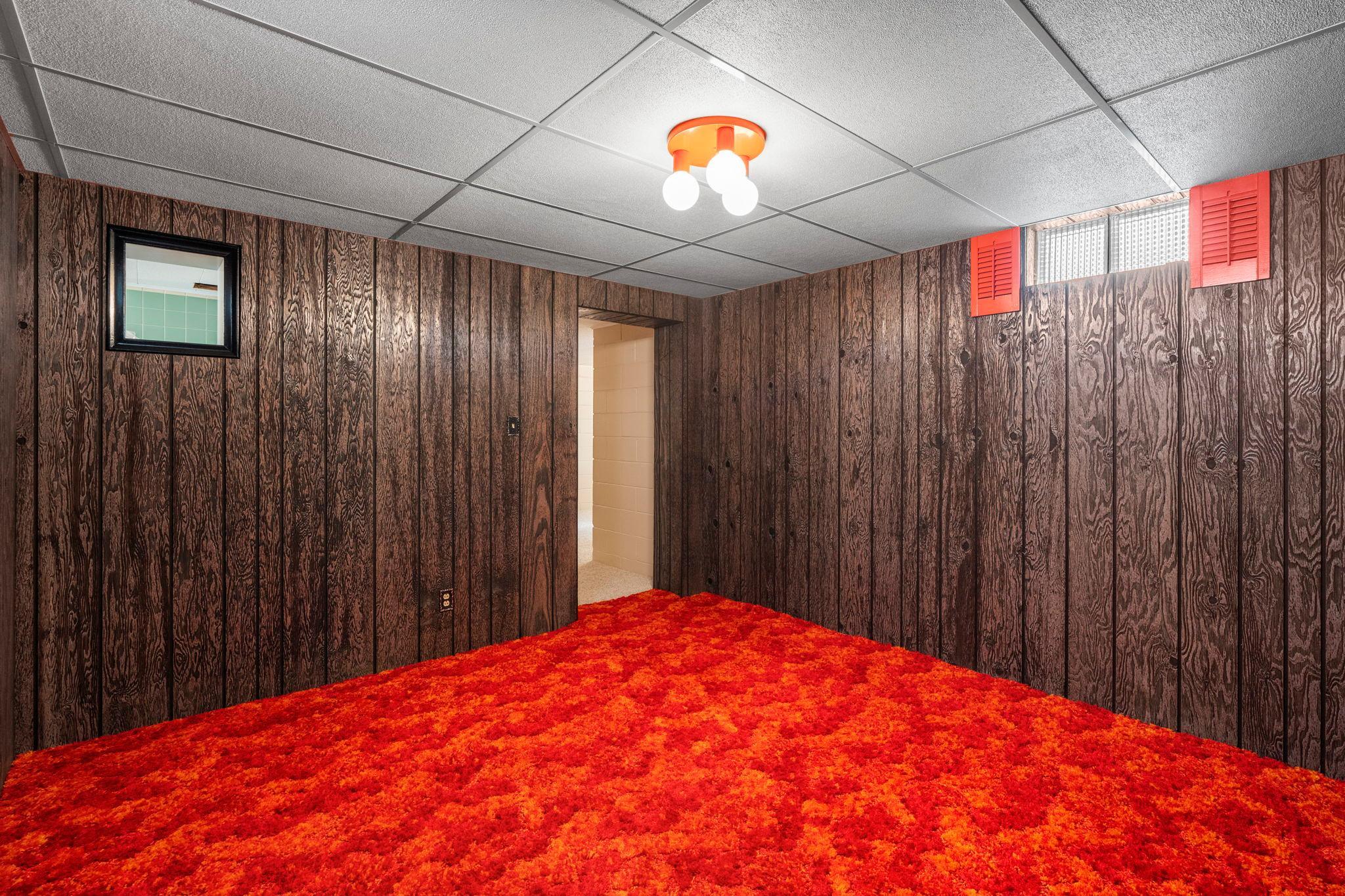 An additional bonus room provides even more flexibility for a home gym, media room, or playroom.
