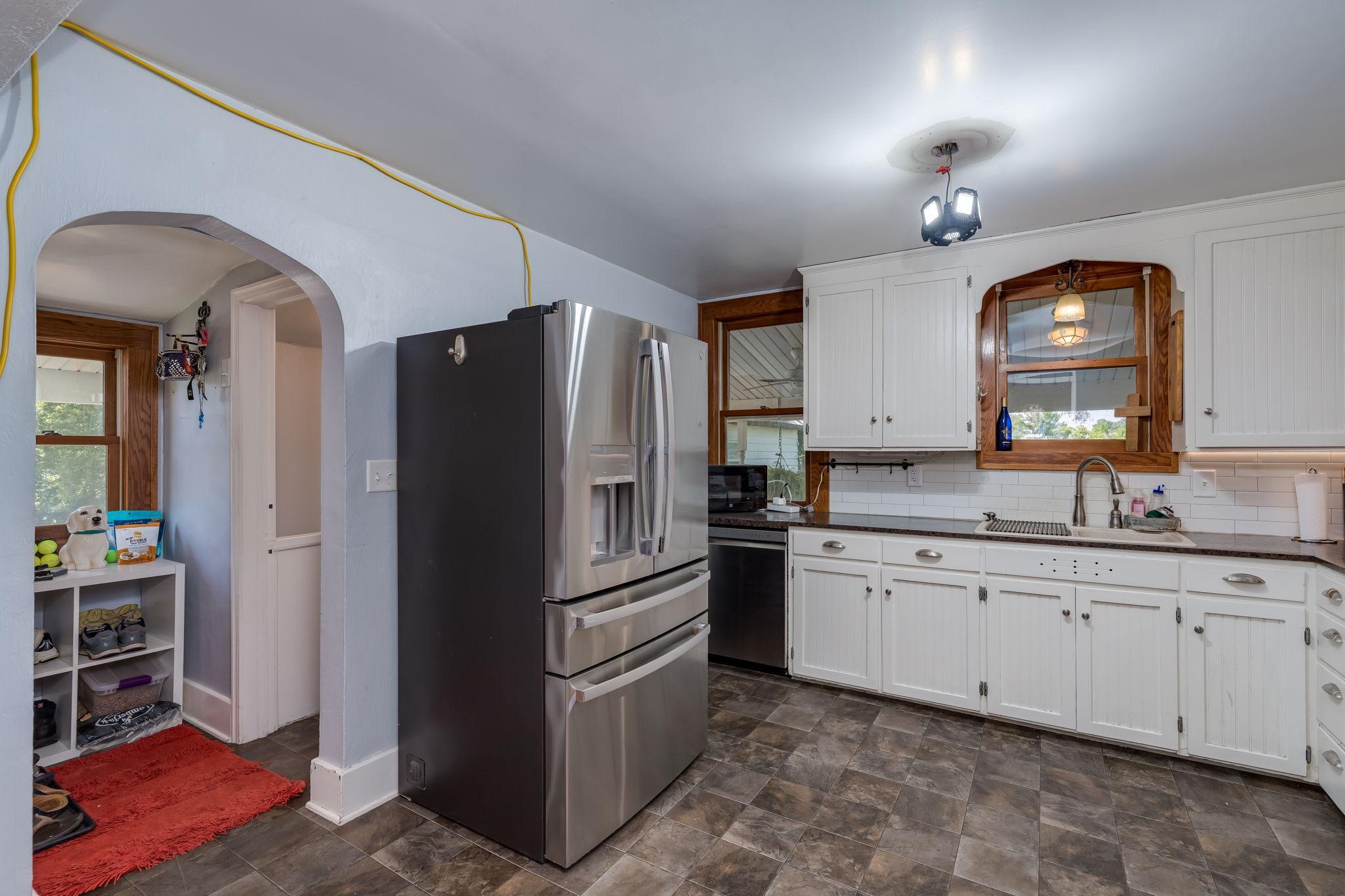 5-web-or-mls-223-joy-ave-sw.jpg