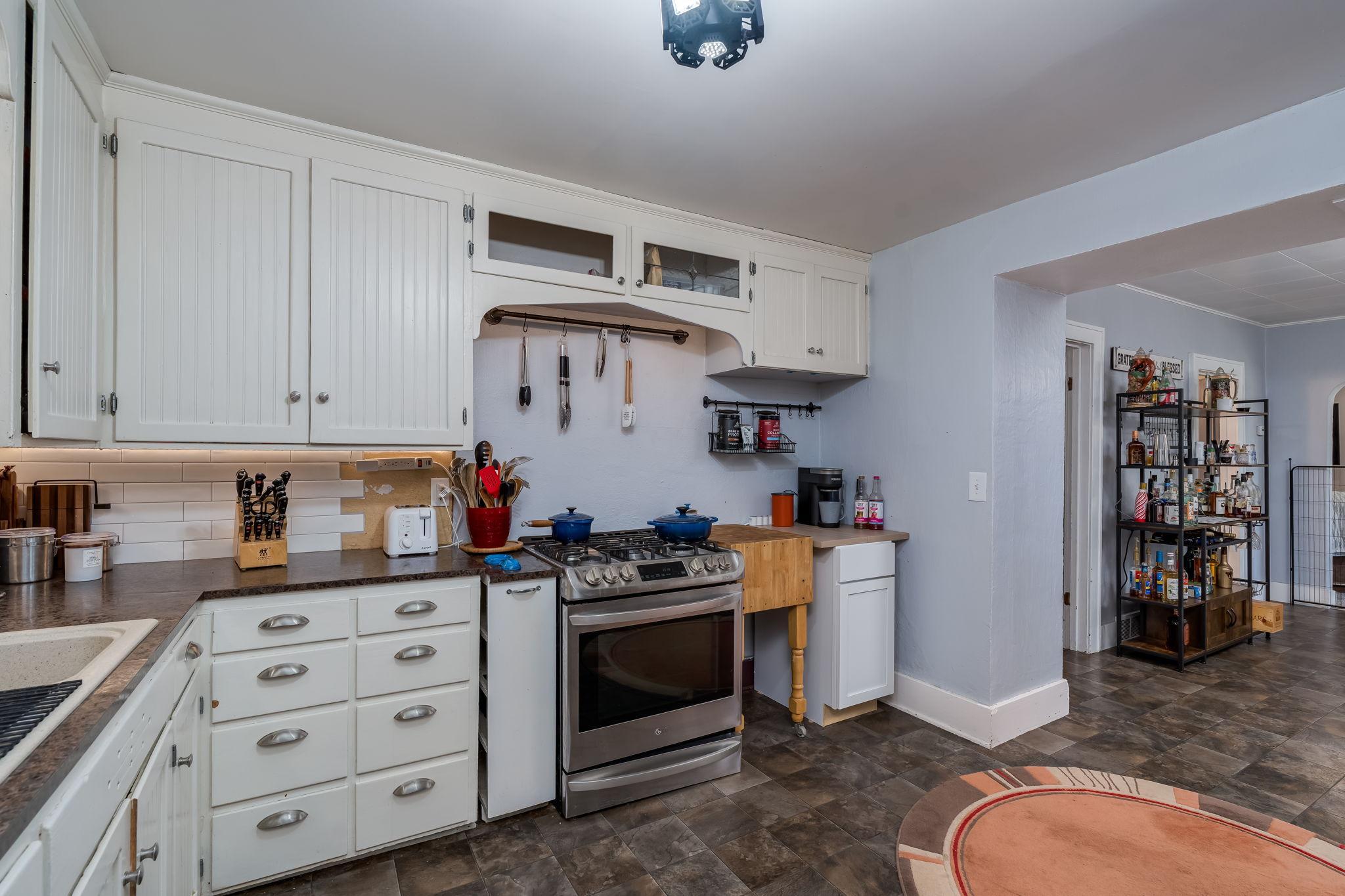 7-web-or-mls-223-joy-ave-sw.jpg