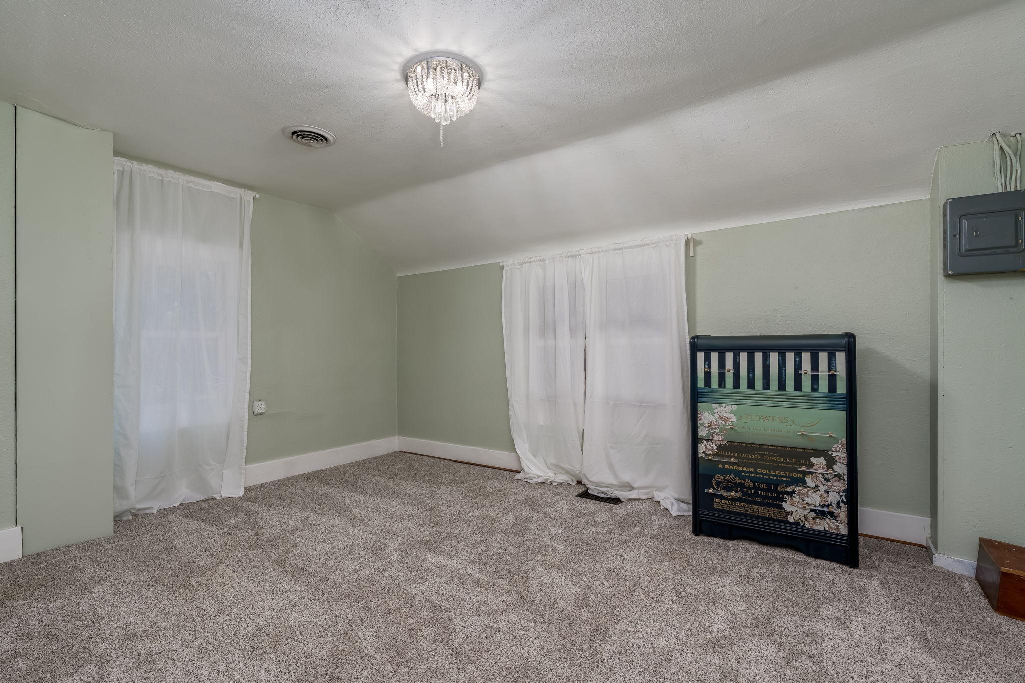 24-web-or-mls-223-joy-ave-sw.jpg