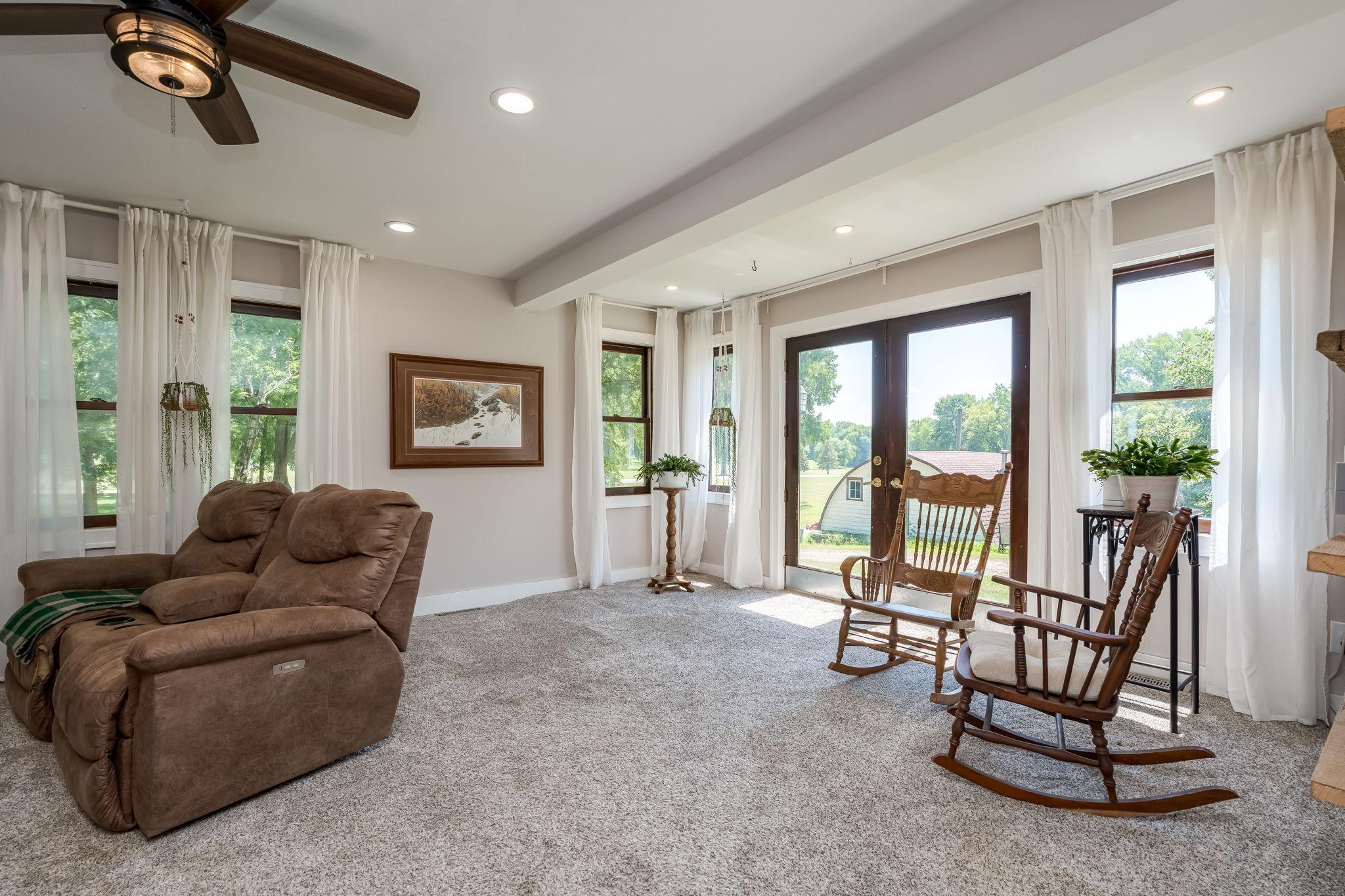 15-web-or-mls-223-joy-ave-sw.jpg