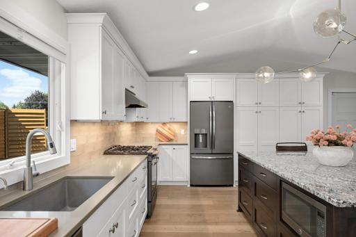 7204 Glouchester Drive, Edina, MN 55435