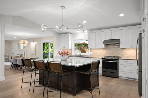 7204 Glouchester Drive, Edina, MN 55435