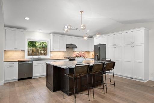 7204 Glouchester Drive, Edina, MN 55435