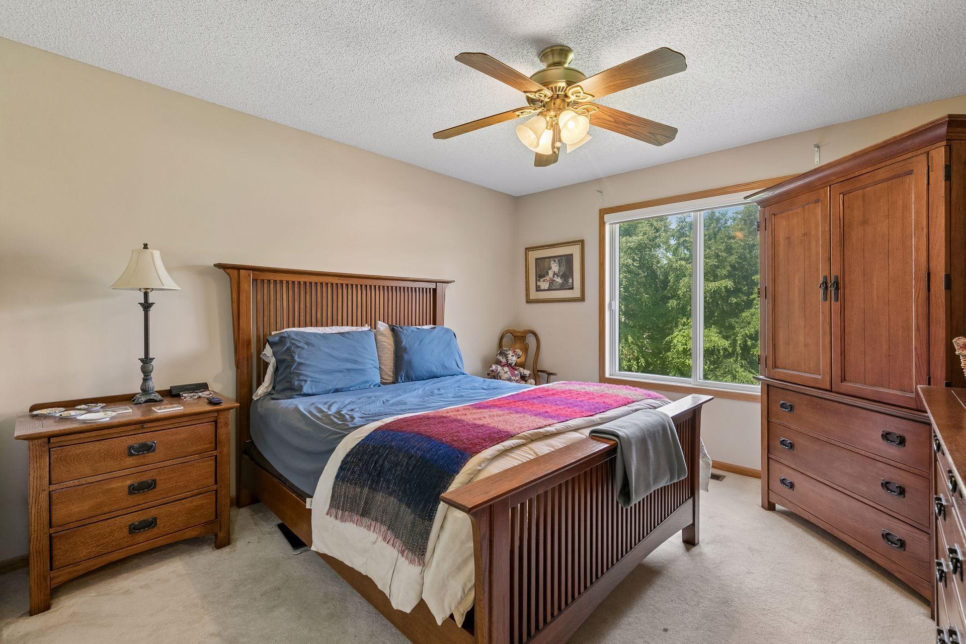 Primary bedroom on main level with big walk-in closet