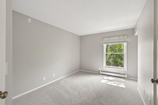 3020 Saint Albans Mill Road, 205, Hopkins, MN 55305