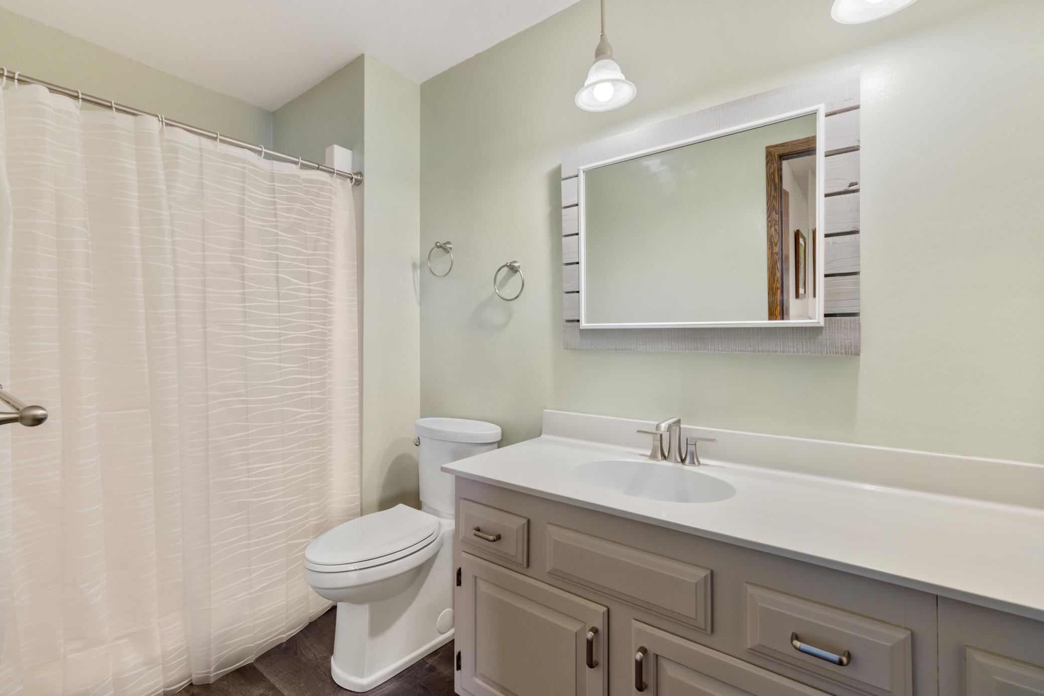 Main floor full bath