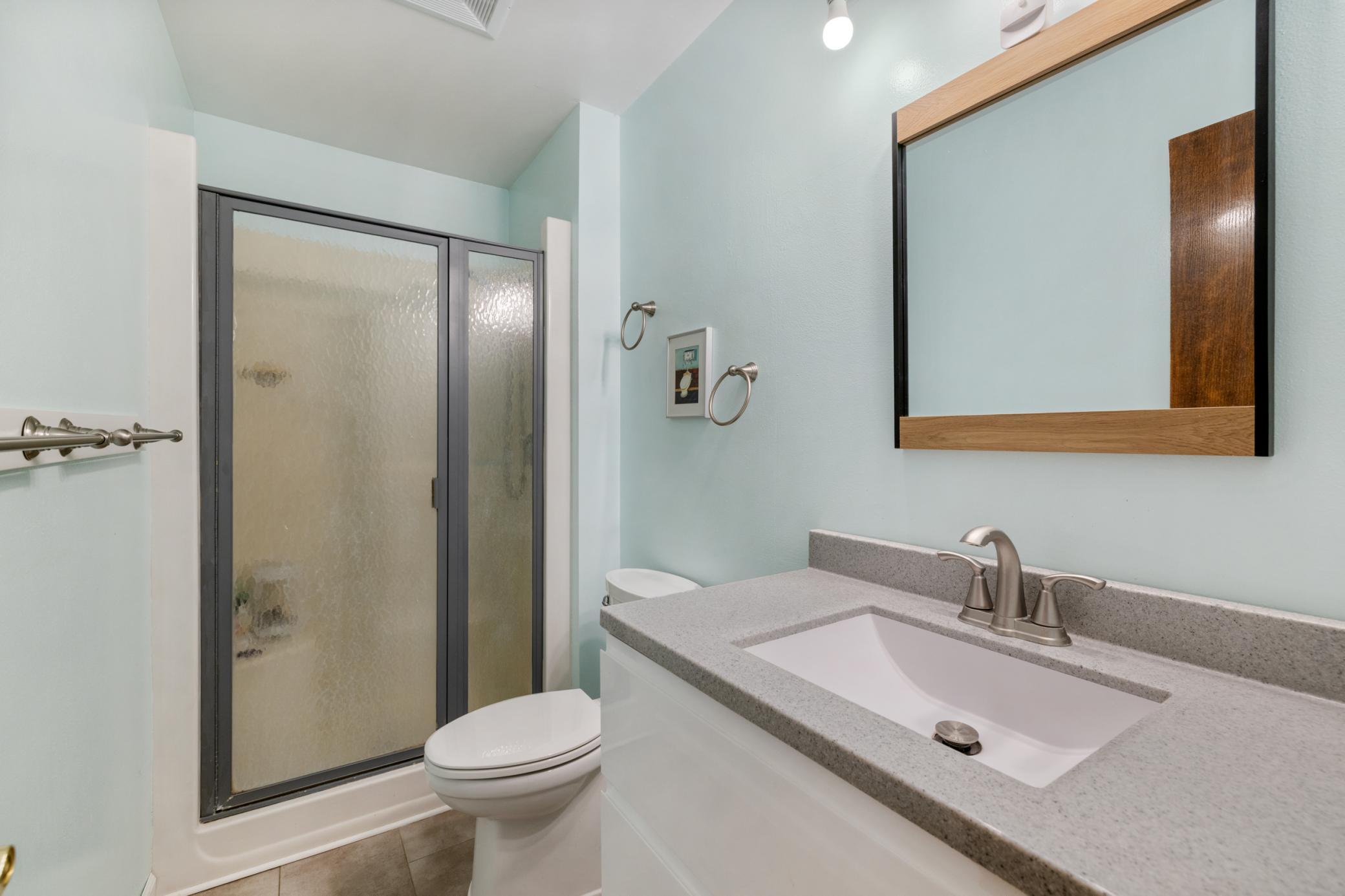 Lower level 3/4 bath