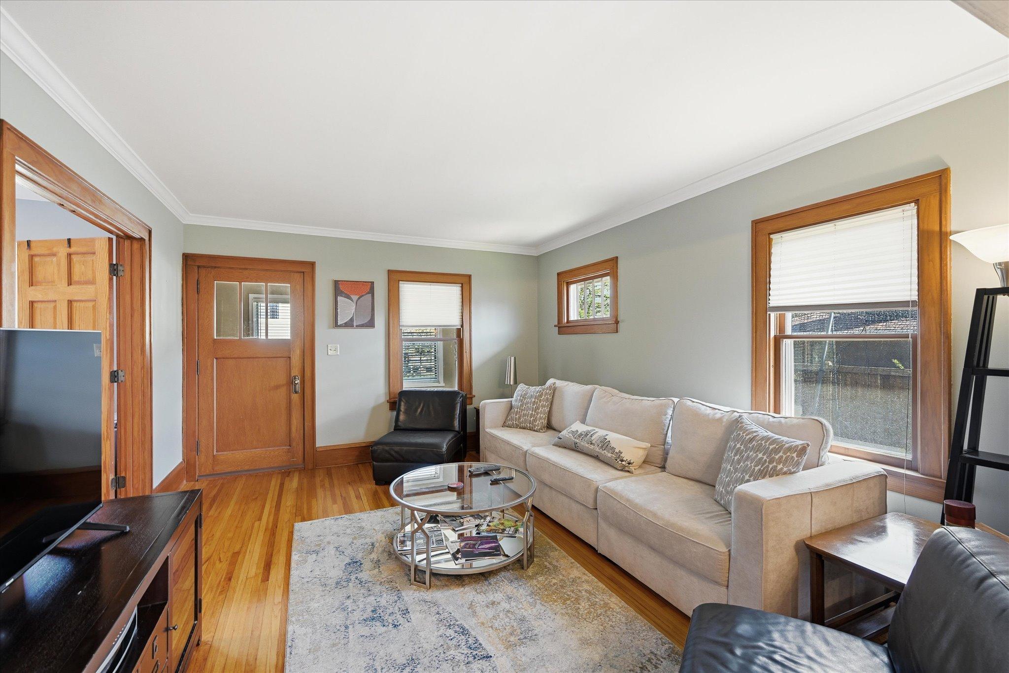 05-2920 Princeton Ave S [2992123]- 005.jpg