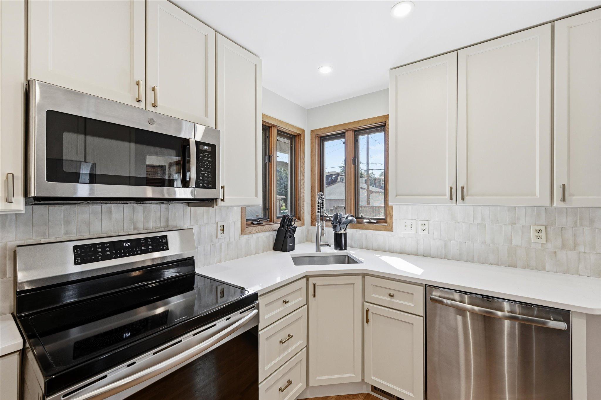 14-2920 Princeton Ave S [2992123]- 014.jpg
