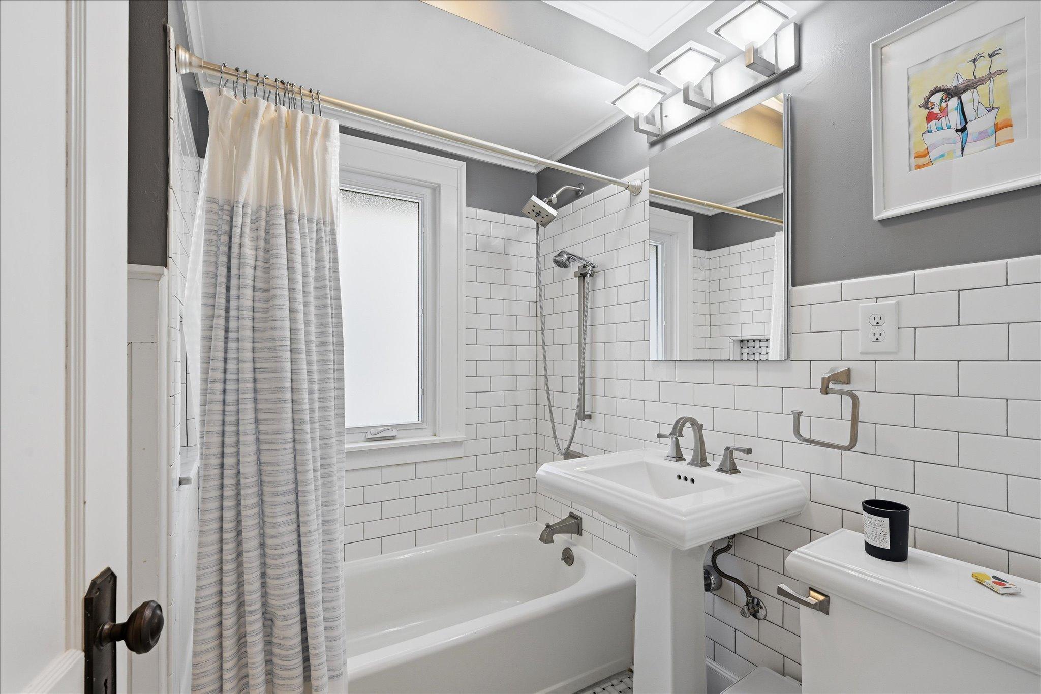 21-2920 Princeton Ave S [2992123]- 021.jpg