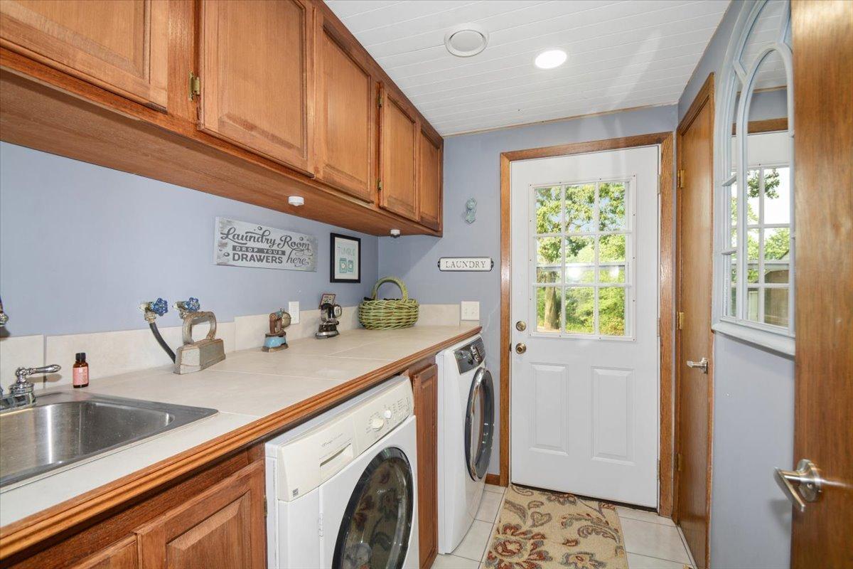 Make laundry day a breeze with this room
