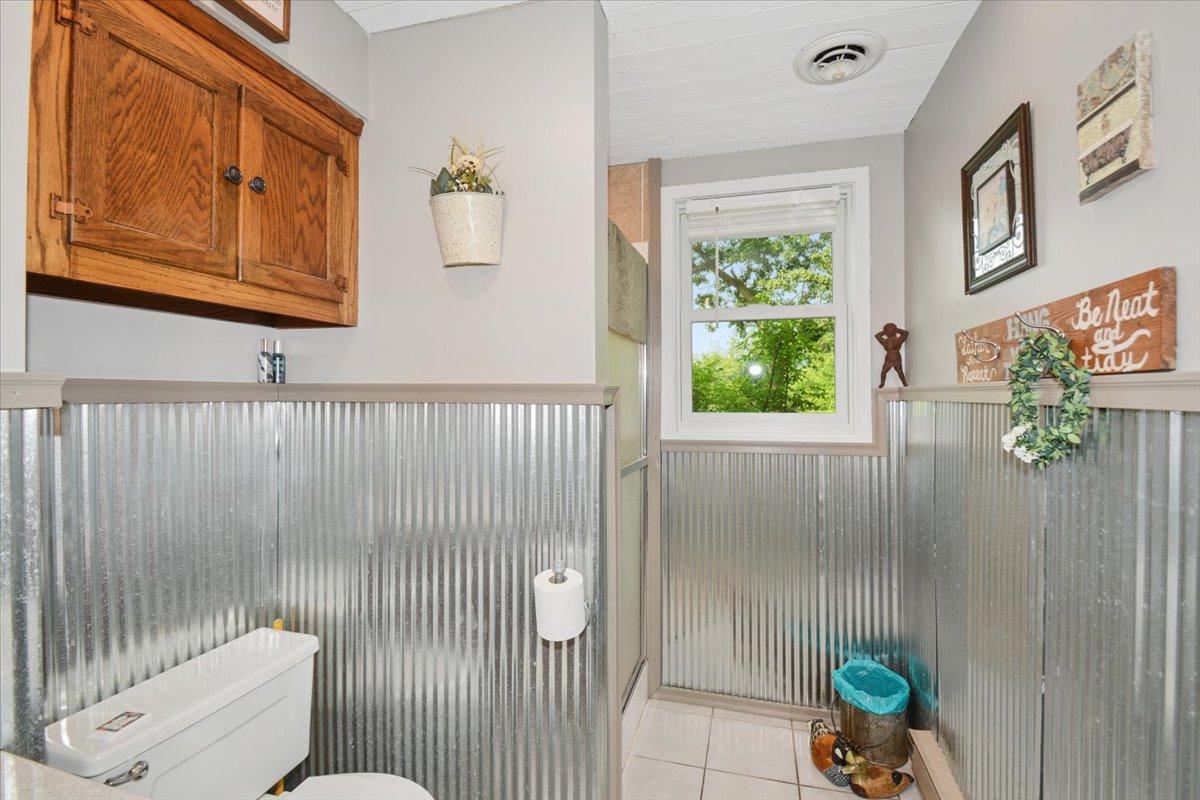 Lower level 3/4 bathroom