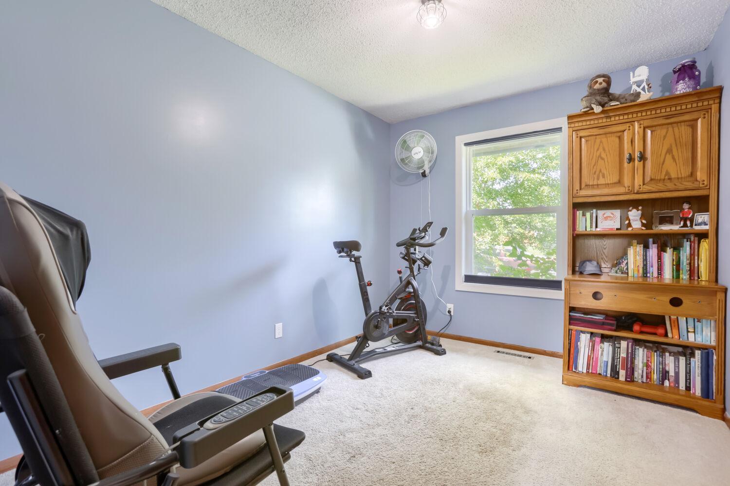 12255 Magnolia St - Web Quality - 014 - 11 Family Room.jpg