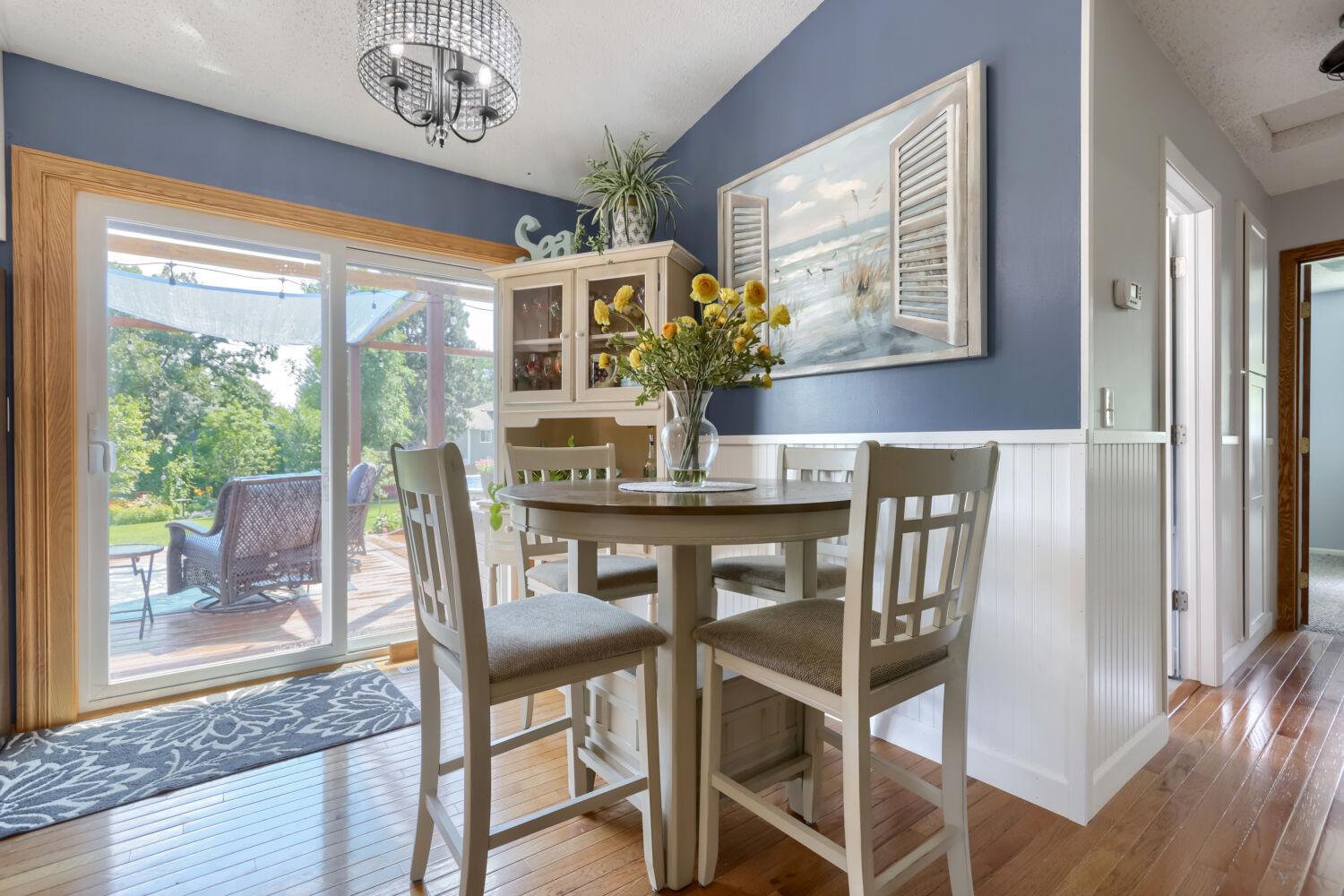 12255 Magnolia St - Web Quality - 013 - 10 Breakfast Area.jpg