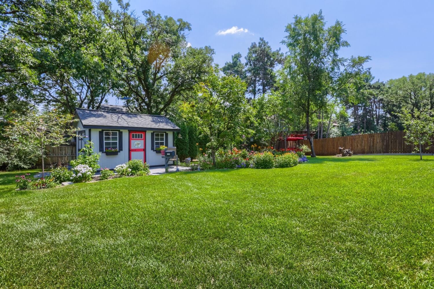 12255 Magnolia St - Web Quality - 028 - 25 Exterior Rear.jpg