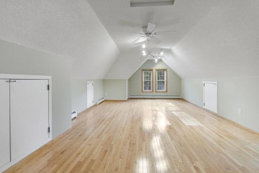 1342 Stagecoach Trail S, Afton, MN 55001