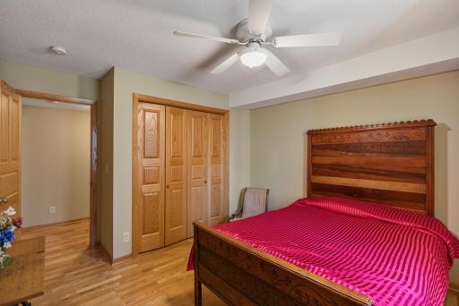 1342 Stagecoach Trail S, Afton, MN 55001