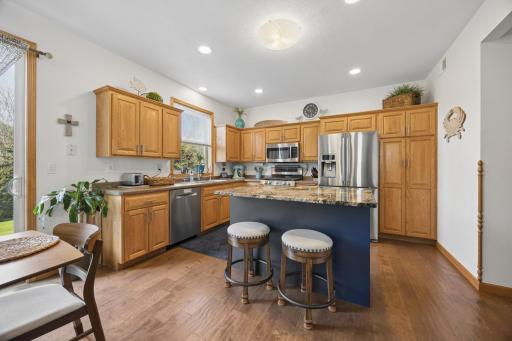 Kitchen 2.jpg