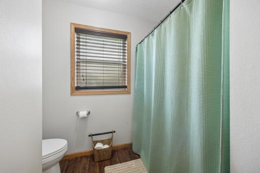 Upper Bath 2.jpg