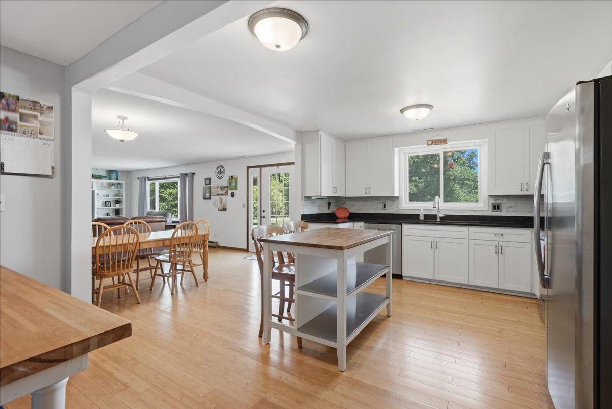 08-Kitchen.jpg