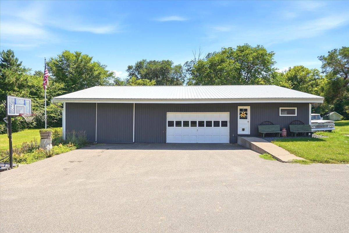 26-Garage.jpg