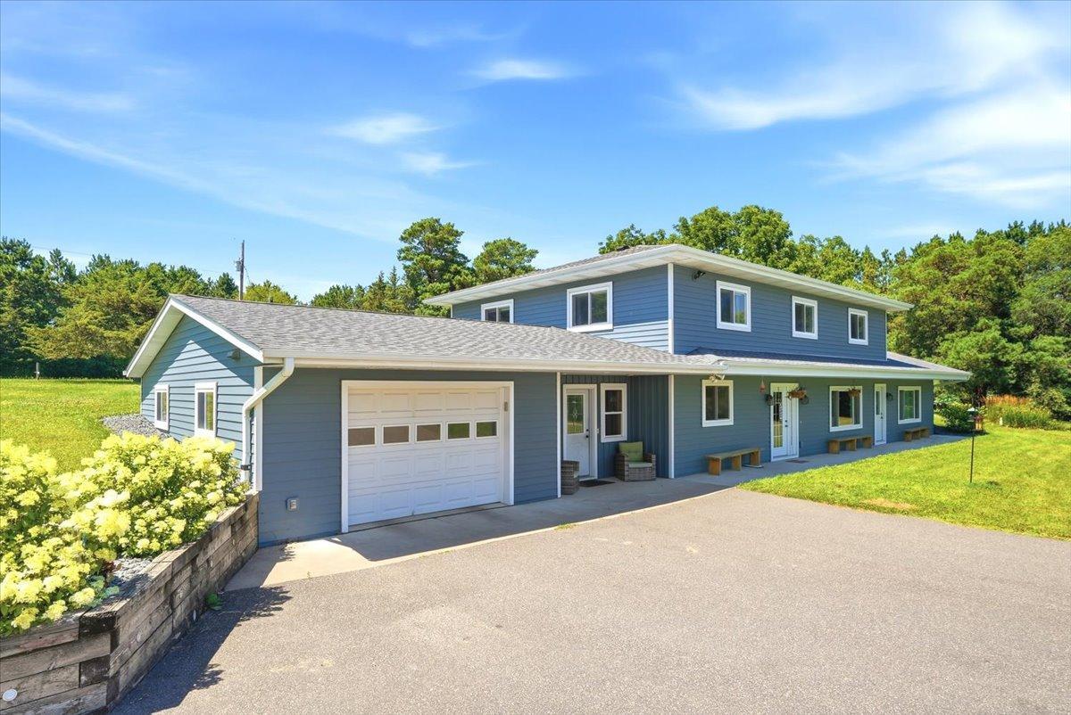 03-Front of Home.jpg
