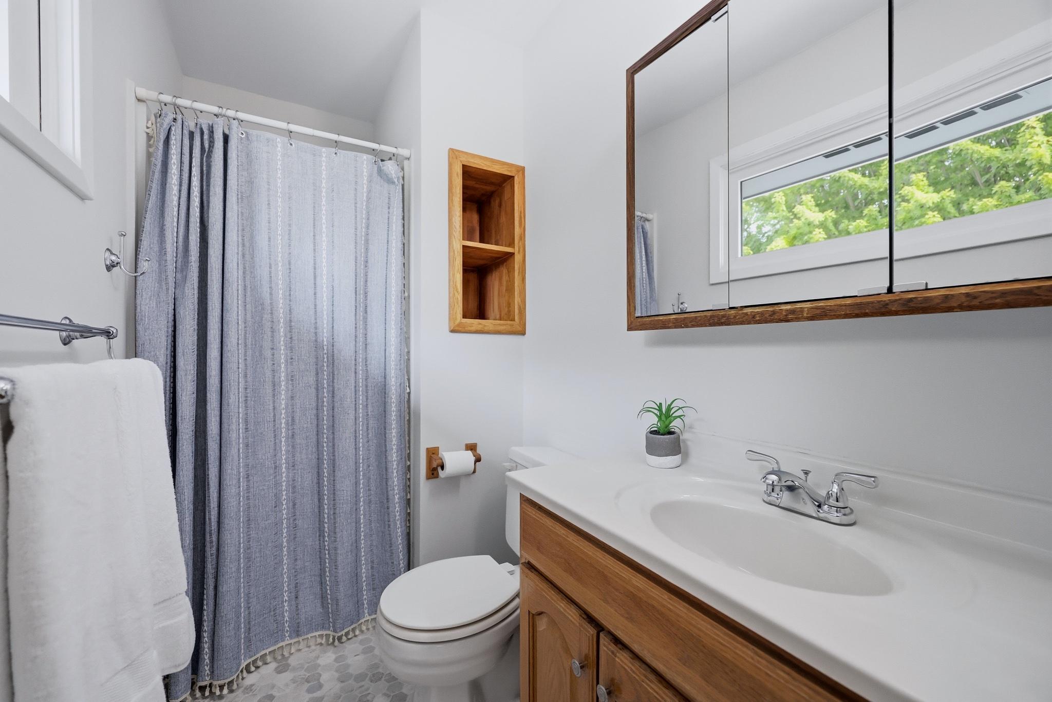 Primary 3/4 bathroom