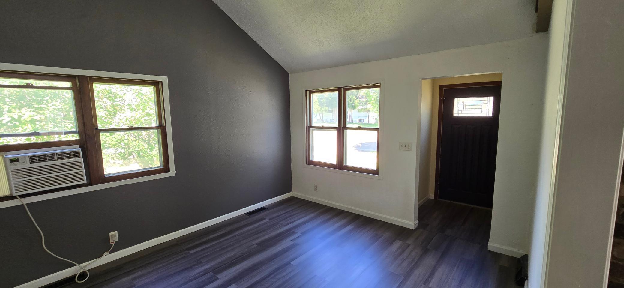 Livingroom.jpg