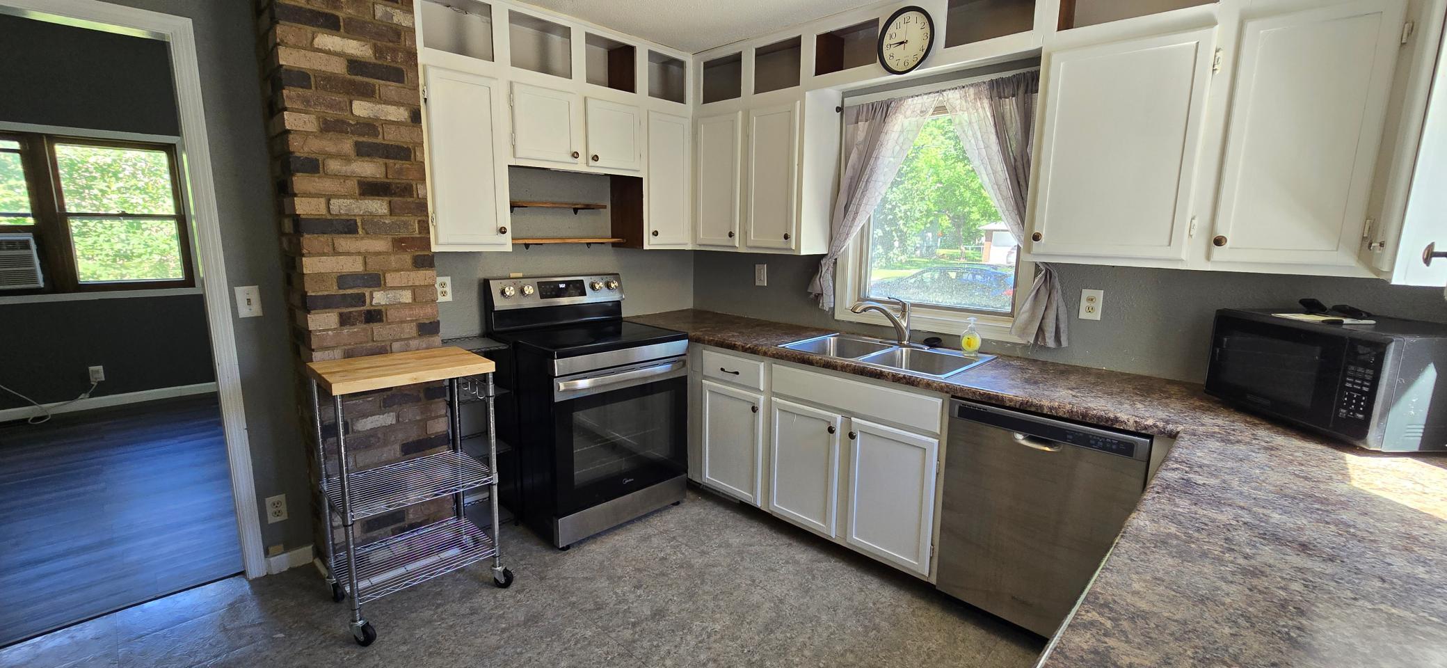Kitchen,,