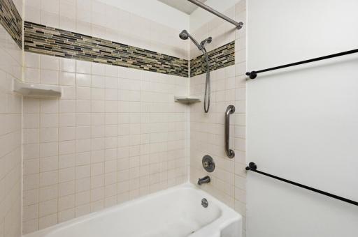 11006 Radisson Drive, Burnsville, MN 55337