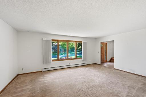 11006 Radisson Drive, Burnsville, MN 55337