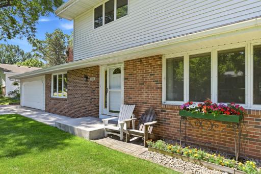 11006 Radisson Drive, Burnsville, MN 55337