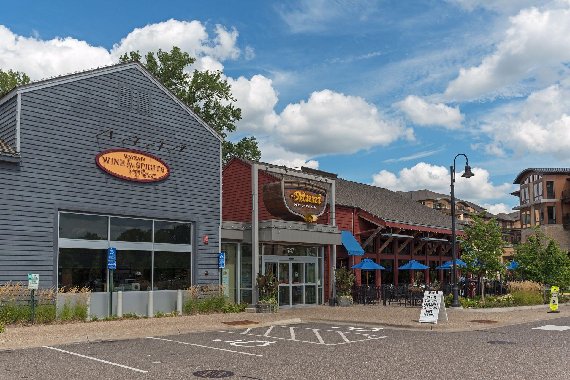 Muni Bar and grill