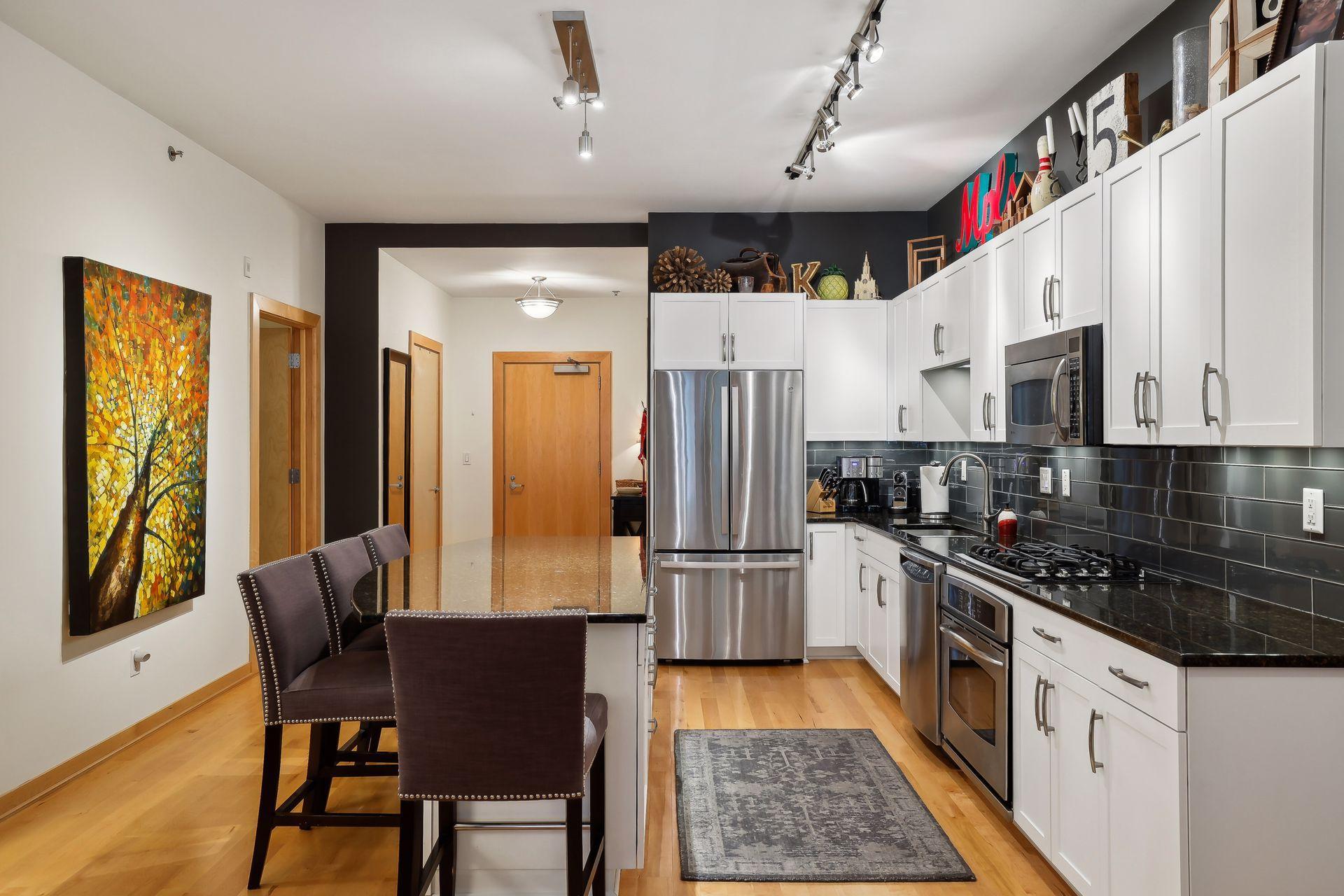 Renovated Kitchen in 2021 with roll out drawers, soft close doors and drawers.